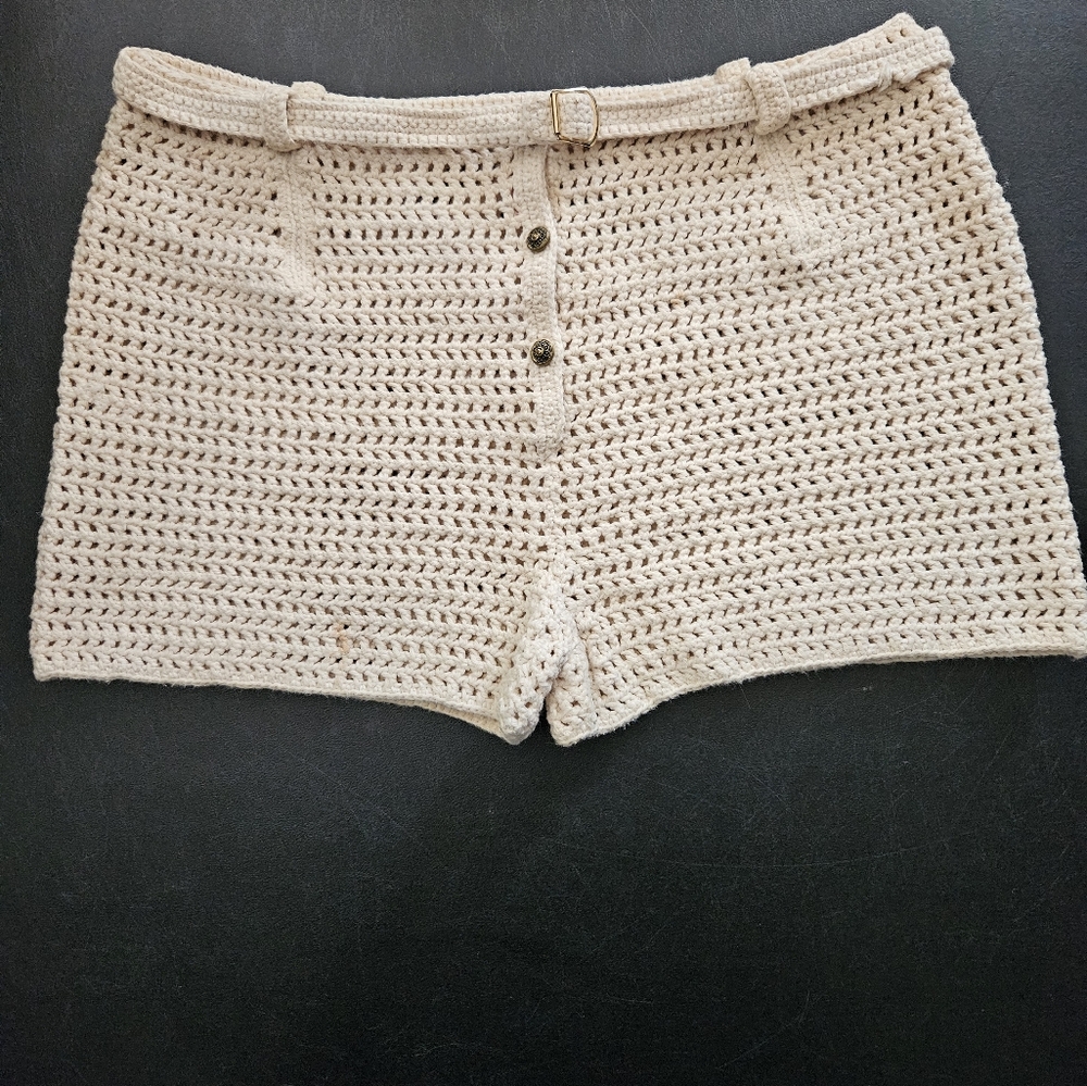 Vintage - 70's Portugal Cotton Macrame Oatmeal Short Shorts - Size 13/14